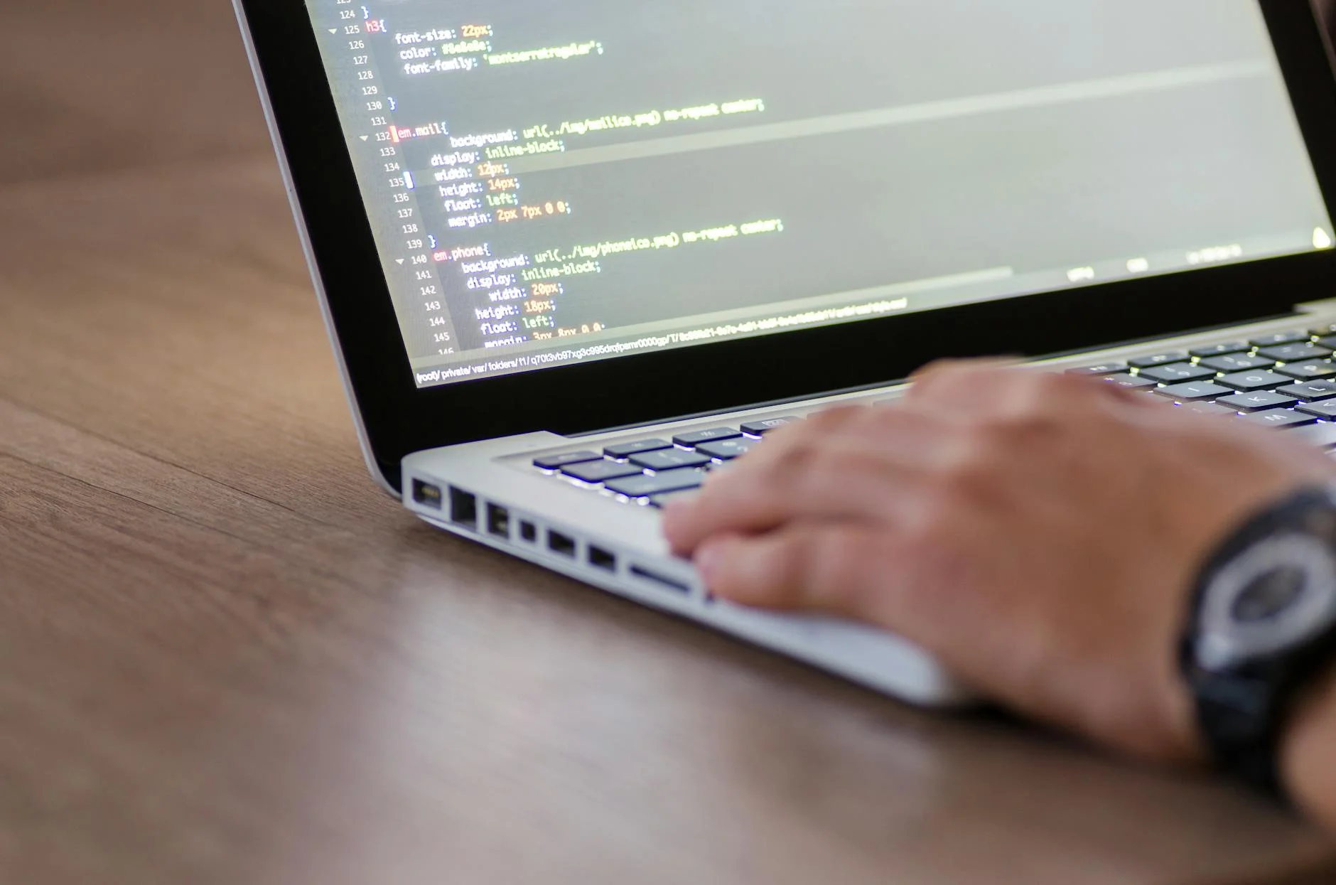Trendy na rynku pracy IT w 2025 roku – na co muszą być gotowi pracodawcy i kandydaci?
